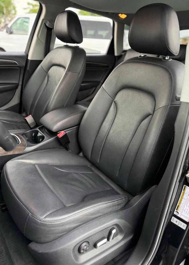 Audi Q5 Vehicle Full-screen Gallery Image 14