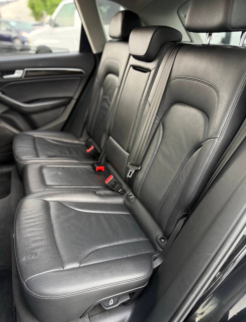 Audi Q5 Vehicle Full-screen Gallery Image 17
