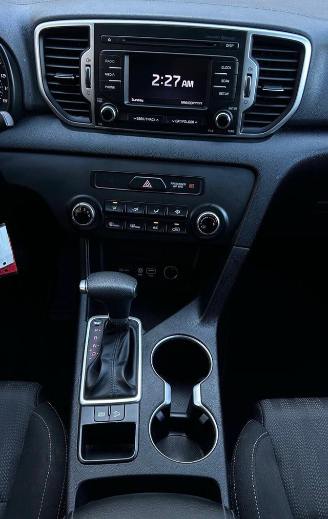 Kia Sportage Vehicle Full-screen Gallery Image 14