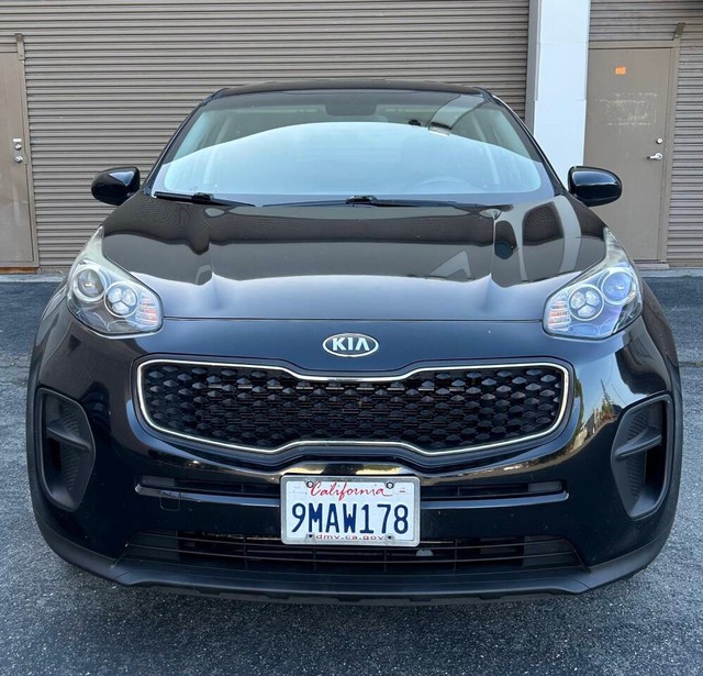 Kia Sportage Vehicle Full-screen Gallery Image 15