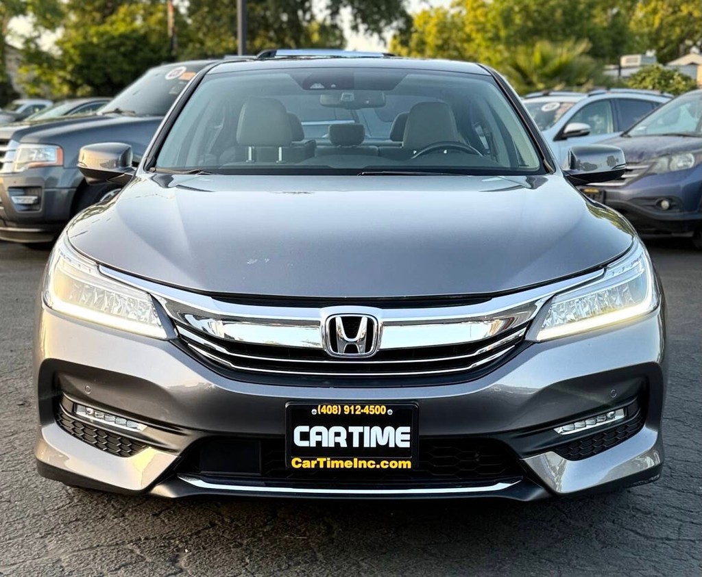 Honda Accord Sedan Vehicle Full-screen Gallery Image 02