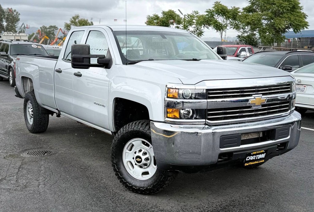Chevrolet Silverado 2500HD Vehicle Full-screen Gallery Image 02