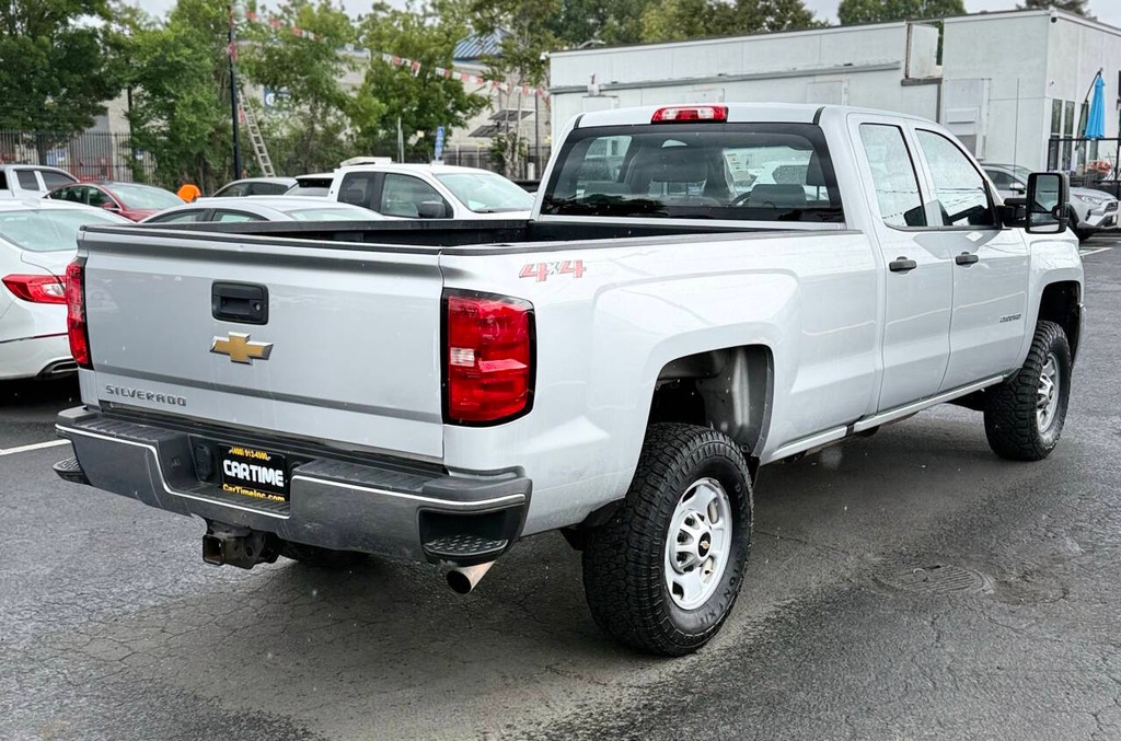 Chevrolet Silverado 2500HD Vehicle Full-screen Gallery Image 05