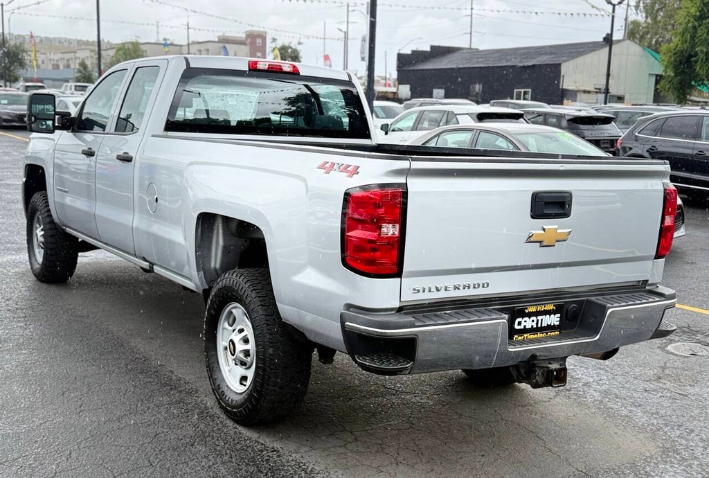 Chevrolet Silverado 2500HD Vehicle Full-screen Gallery Image 07