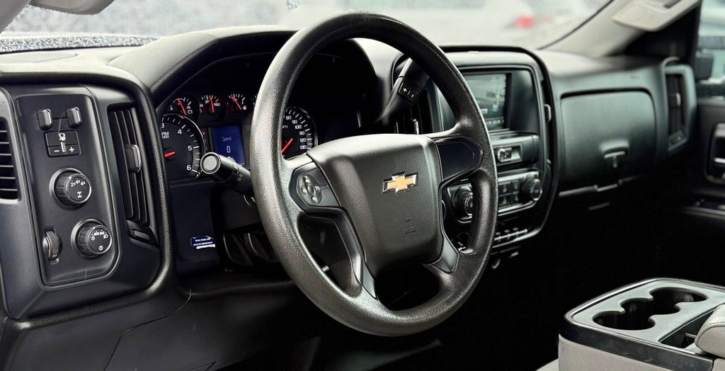 Chevrolet Silverado 2500HD Vehicle Full-screen Gallery Image 08