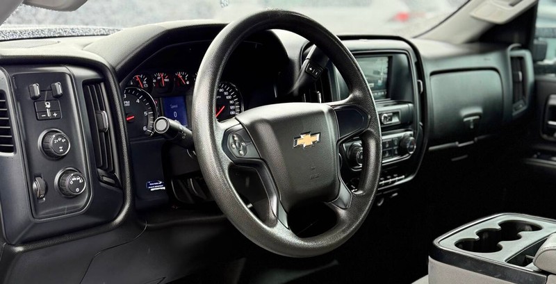 Chevrolet Silverado 2500HD Vehicle Full-screen Gallery Image 08