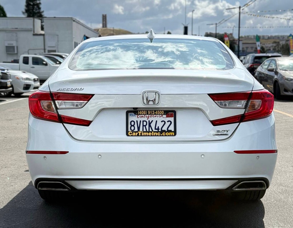Honda Accord Sedan Vehicle Full-screen Gallery Image 06