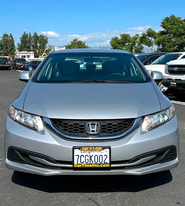 Honda Civic Vehicle Full-screen Gallery Image 02
