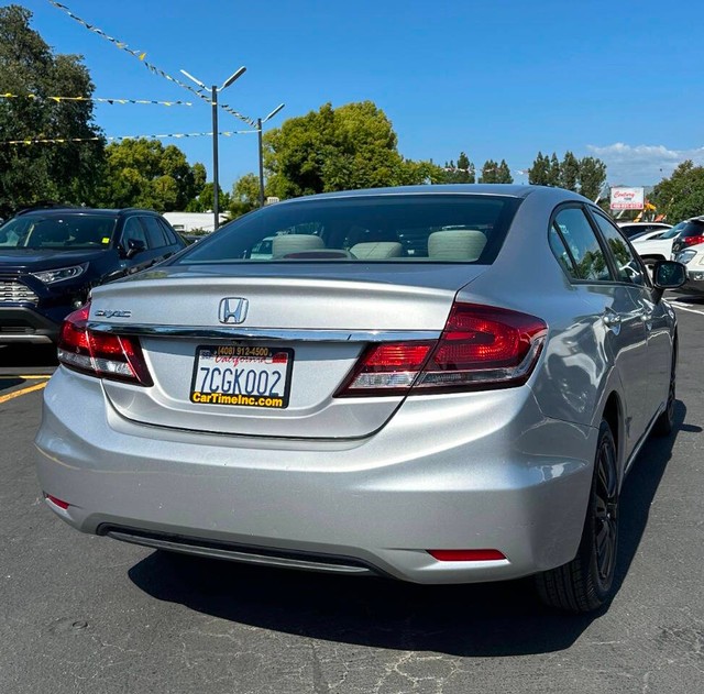 Honda Civic Vehicle Full-screen Gallery Image 07
