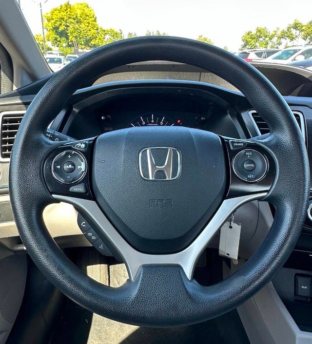 Honda Civic Vehicle Full-screen Gallery Image 10