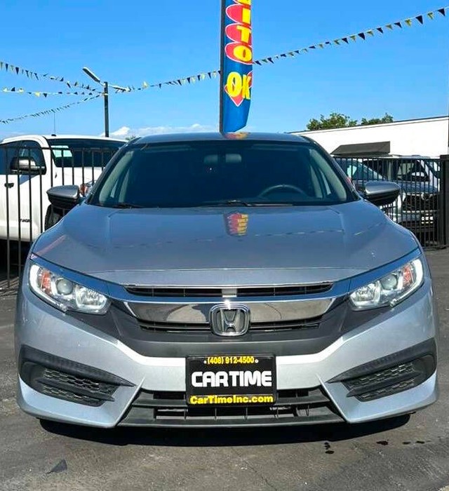 Honda Civic Vehicle Full-screen Gallery Image 02