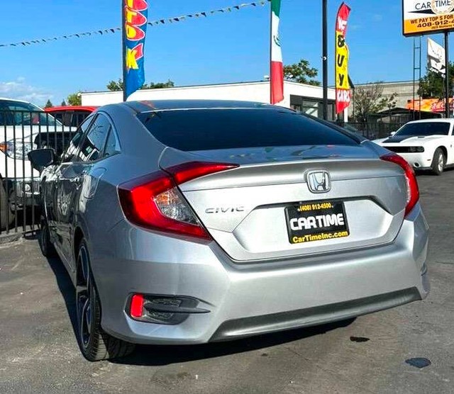 Honda Civic Vehicle Full-screen Gallery Image 04