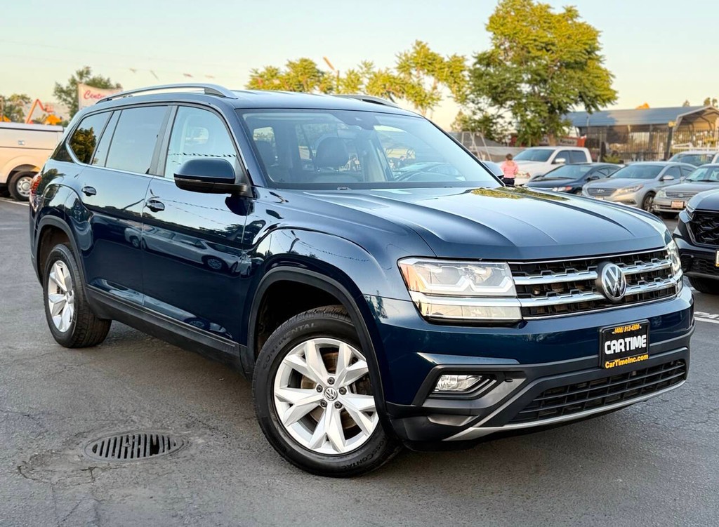 Volkswagen Atlas Vehicle Full-screen Gallery Image 02