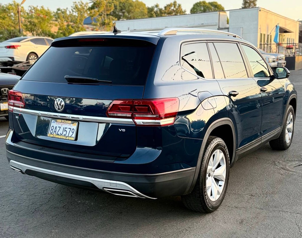 Volkswagen Atlas Vehicle Full-screen Gallery Image 06