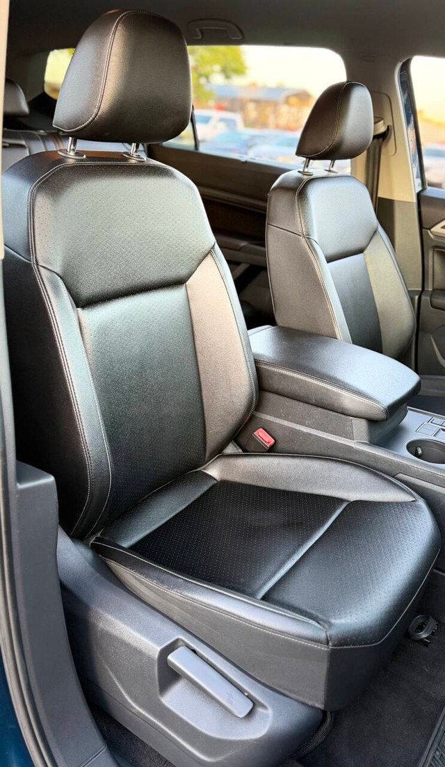 Volkswagen Atlas Vehicle Full-screen Gallery Image 13