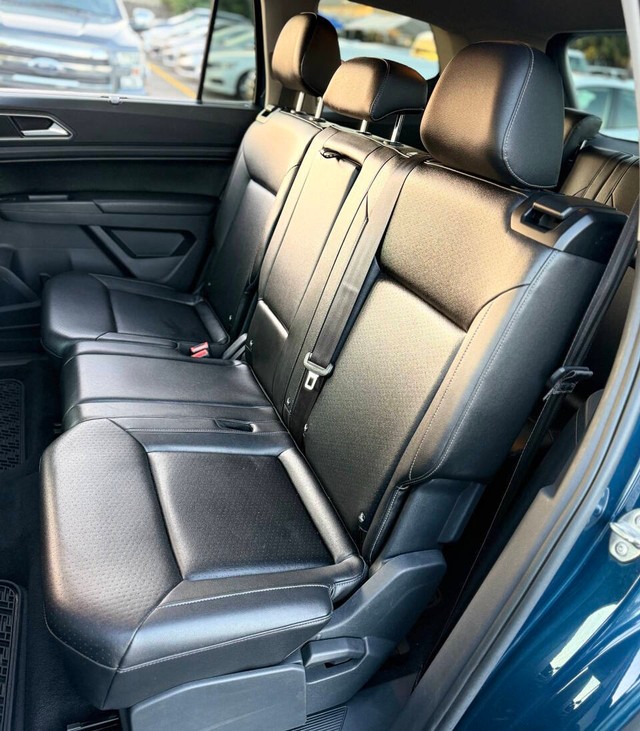 Volkswagen Atlas Vehicle Full-screen Gallery Image 15