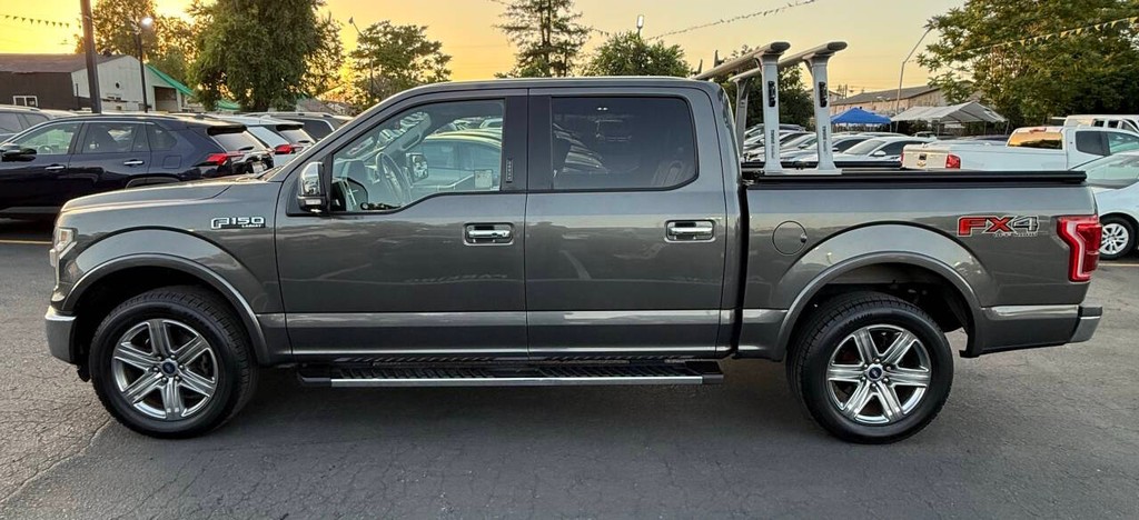 Ford F-150 Vehicle Full-screen Gallery Image 04
