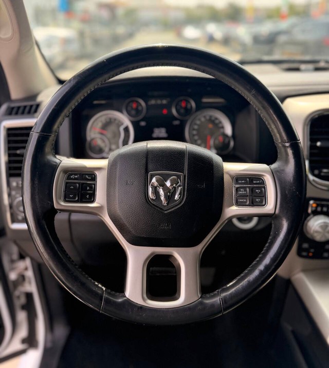 Ram 1500 Vehicle Full-screen Gallery Image 08