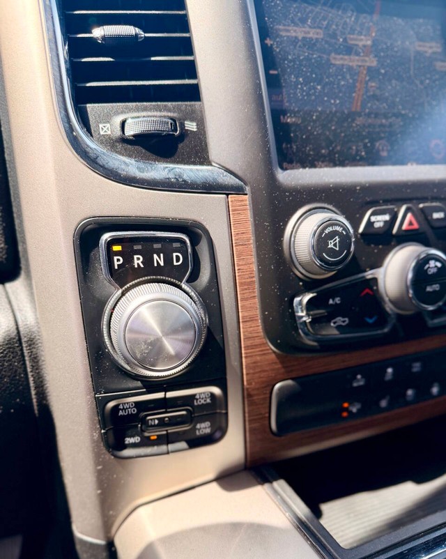 Ram 1500 Vehicle Full-screen Gallery Image 13