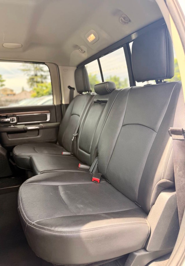 Ram 1500 Vehicle Full-screen Gallery Image 16