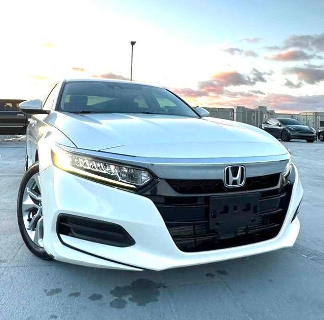 Honda Accord Sedan Vehicle Full-screen Gallery Image 03