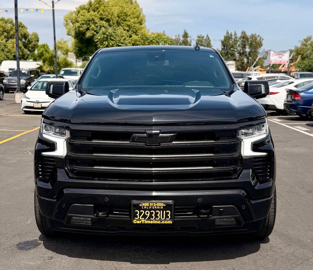 Chevrolet Silverado 1500 Vehicle Full-screen Gallery Image 03