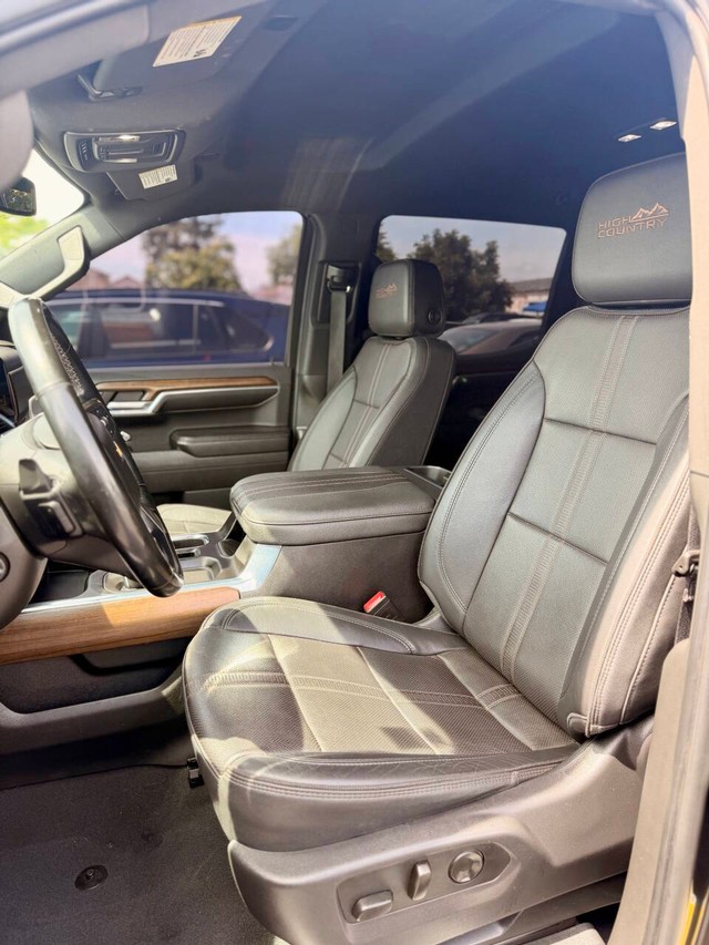 Chevrolet Silverado 1500 Vehicle Full-screen Gallery Image 09