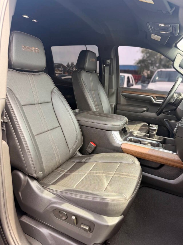Chevrolet Silverado 1500 Vehicle Full-screen Gallery Image 10