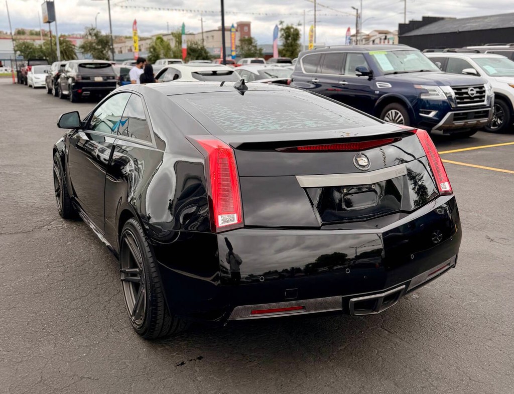 Cadillac CTS Coupe Vehicle Full-screen Gallery Image 04