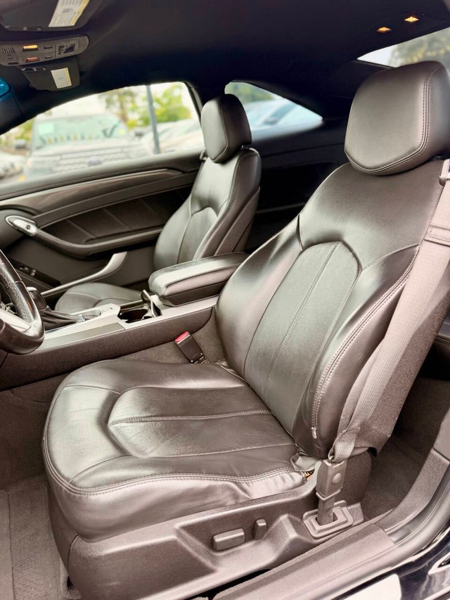 Cadillac CTS Coupe Vehicle Full-screen Gallery Image 10