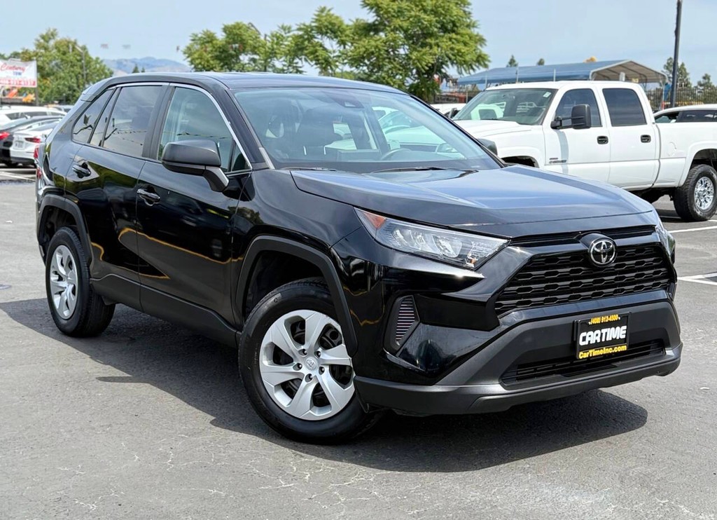 Toyota RAV4 Vehicle Full-screen Gallery Image 02