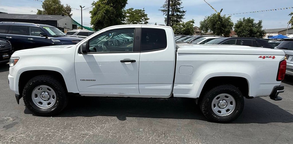 Chevrolet Colorado Vehicle Full-screen Gallery Image 05