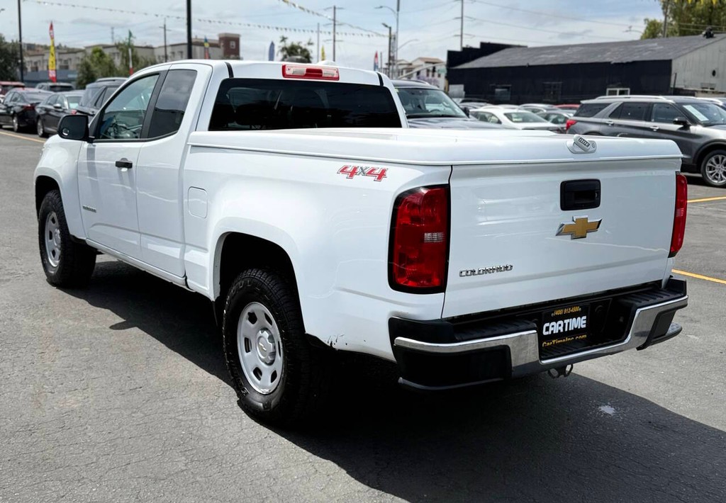 Chevrolet Colorado Vehicle Full-screen Gallery Image 09