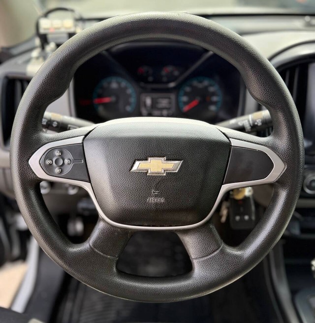 Chevrolet Colorado Vehicle Full-screen Gallery Image 11