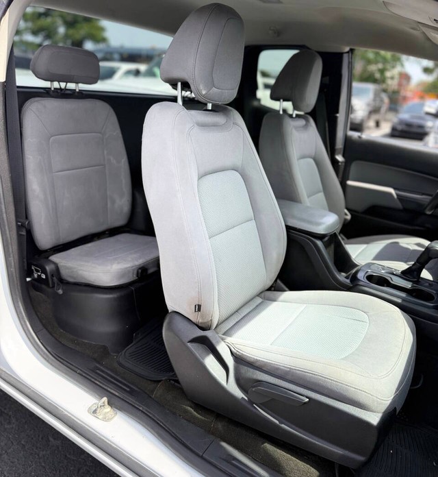 Chevrolet Colorado Vehicle Full-screen Gallery Image 13