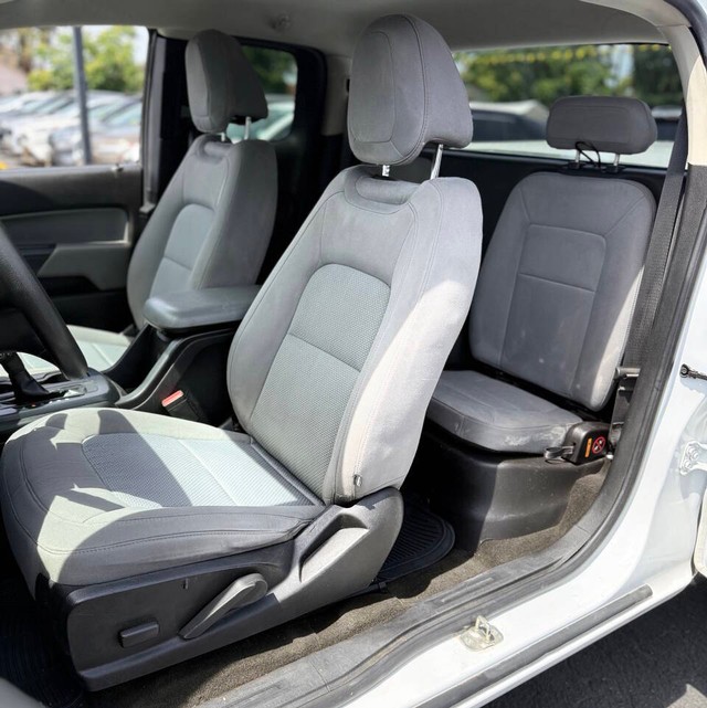 Chevrolet Colorado Vehicle Full-screen Gallery Image 14