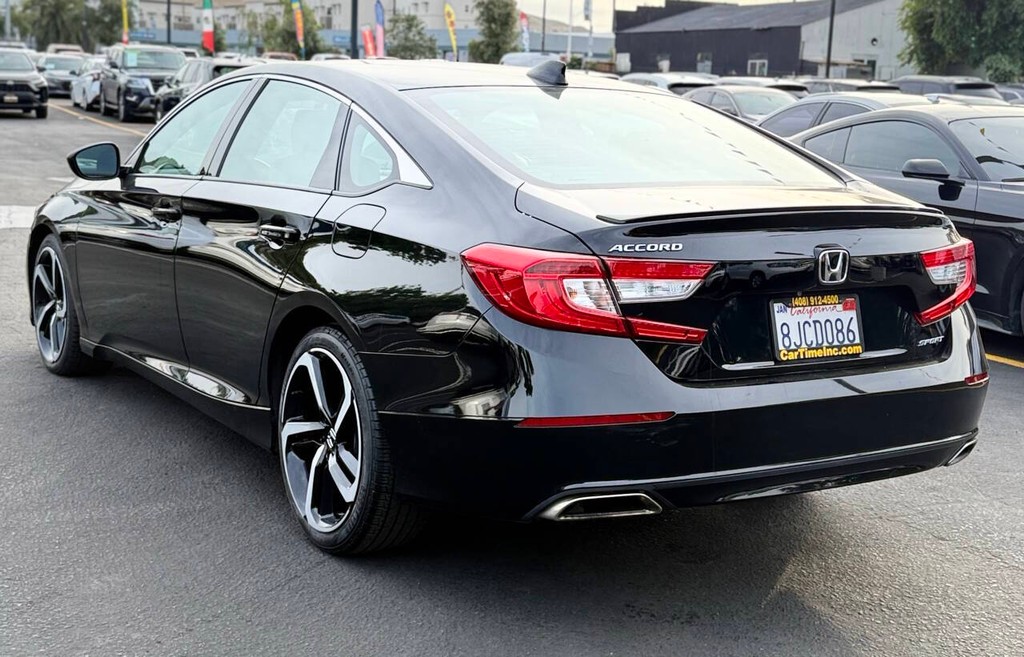 Honda Accord Sedan Vehicle Full-screen Gallery Image 08