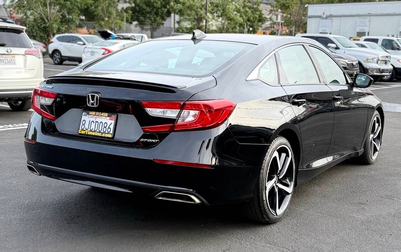 Honda Accord Vehicle Full-screen Gallery Image 06