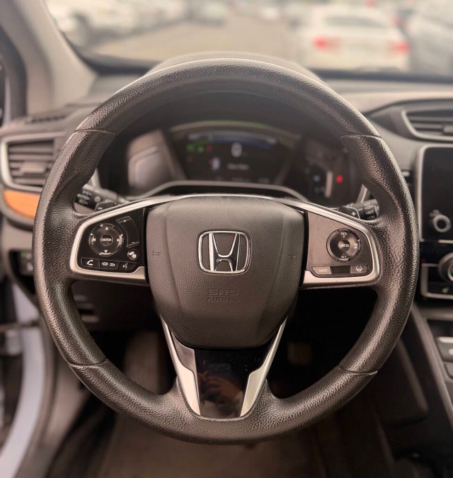 Honda CR-V Hybrid Vehicle Full-screen Gallery Image 09