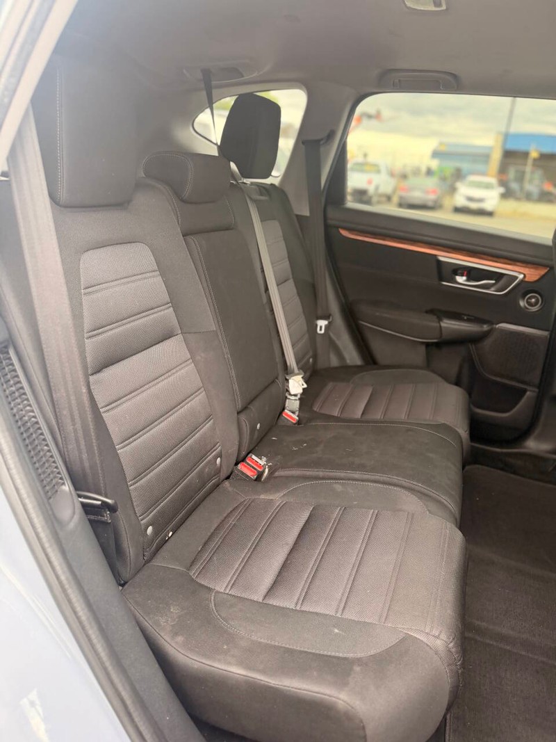 Honda CR-V Hybrid Vehicle Full-screen Gallery Image 12