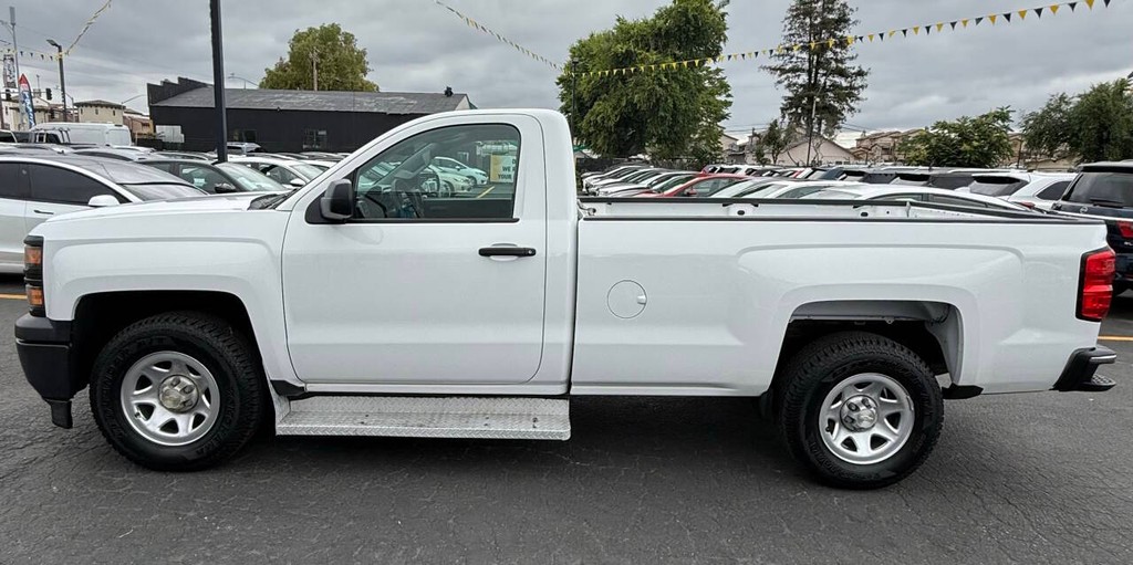 Chevrolet Silverado 1500 Vehicle Full-screen Gallery Image 04
