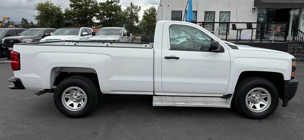 Chevrolet Silverado 1500 Vehicle Full-screen Gallery Image 05
