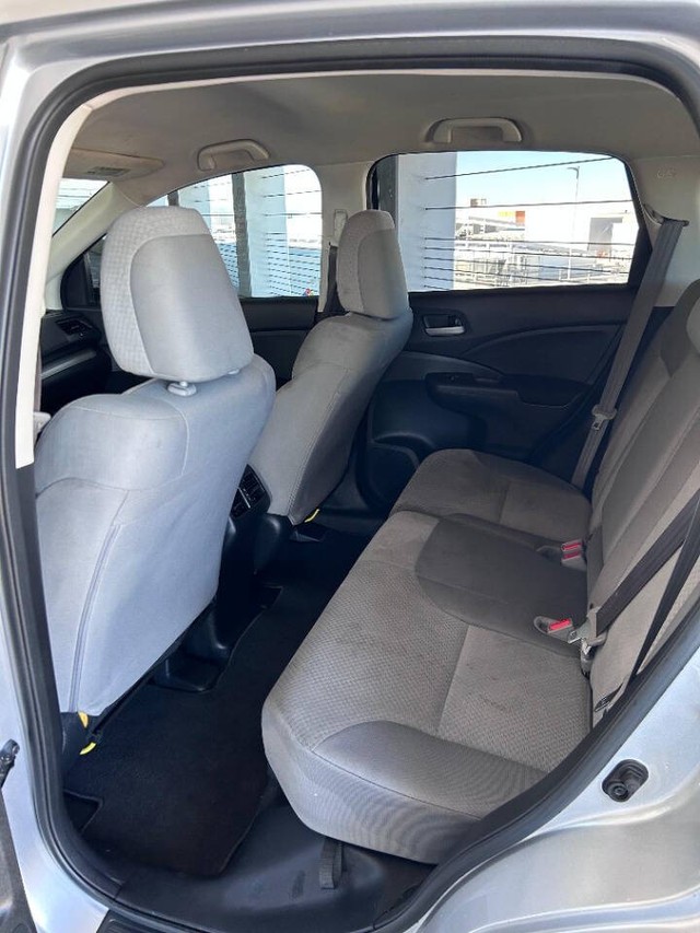 Honda CR-V Vehicle Full-screen Gallery Image 16