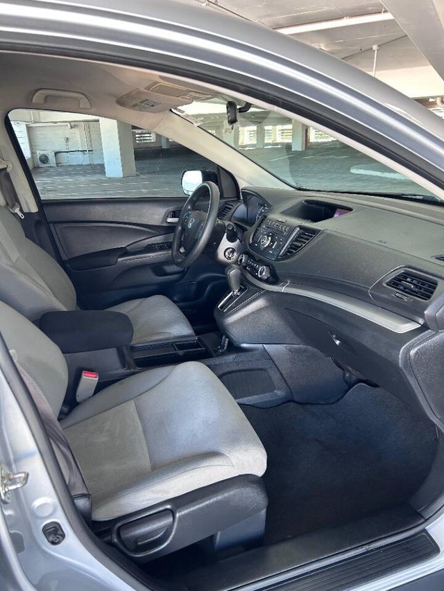 Honda CR-V Vehicle Full-screen Gallery Image 18