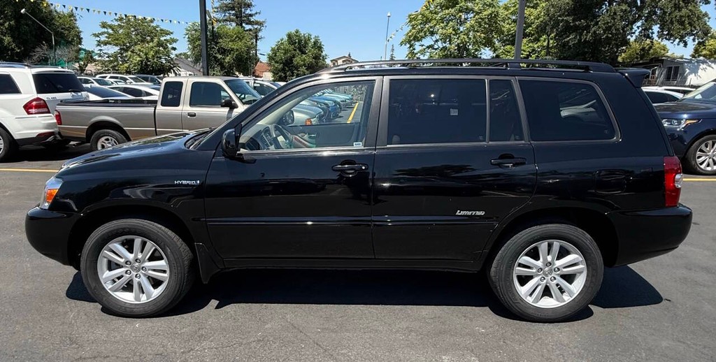 Toyota Highlander Hybrid Vehicle Full-screen Gallery Image 04