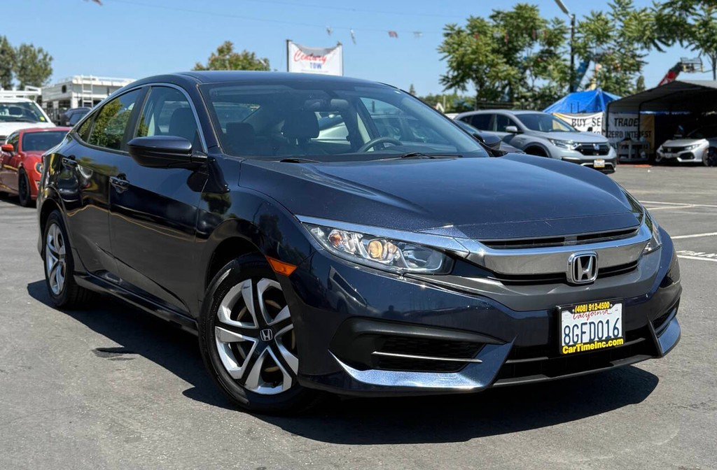 Honda Civic Sedan Vehicle Full-screen Gallery Image 02