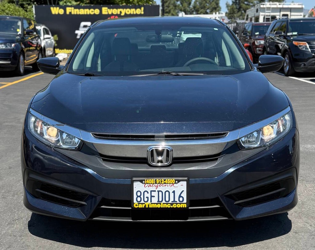 Honda Civic Sedan Vehicle Full-screen Gallery Image 03