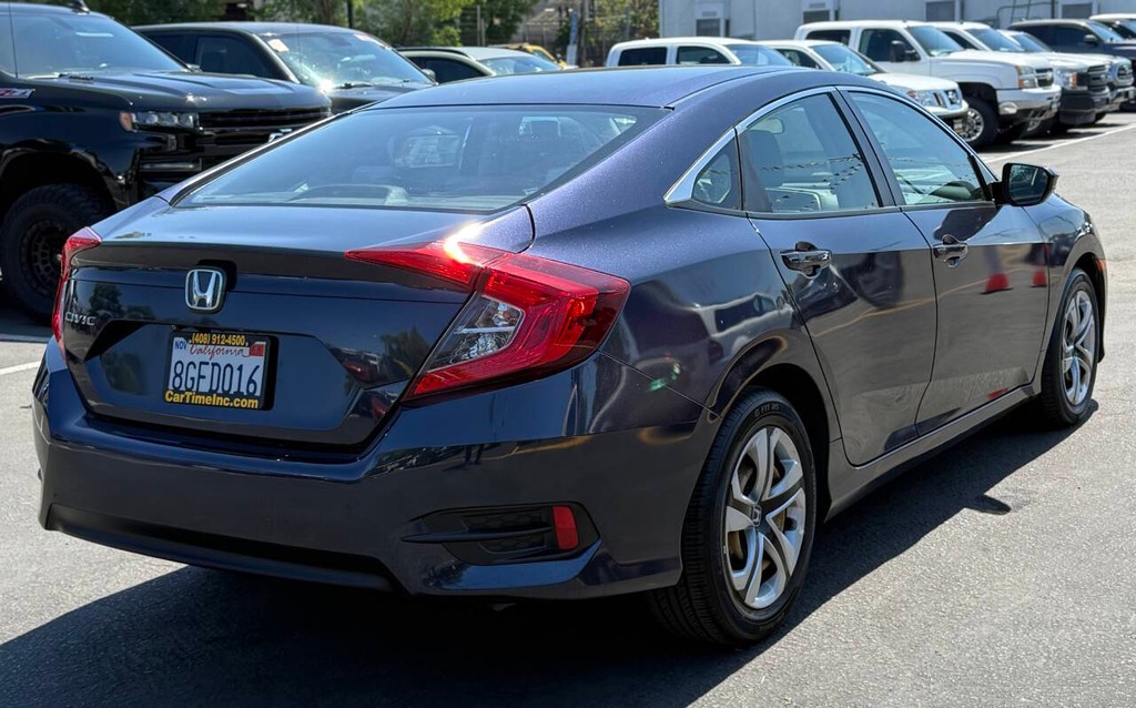 Honda Civic Sedan Vehicle Full-screen Gallery Image 06