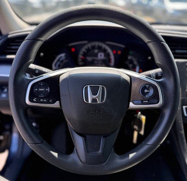 Honda Civic Sedan Vehicle Full-screen Gallery Image 10