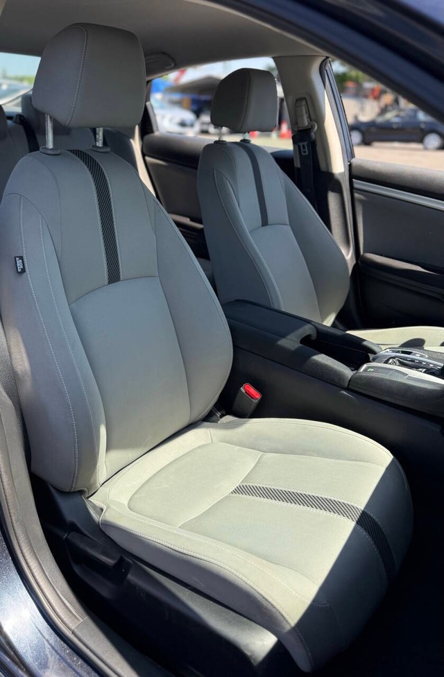 Honda Civic Sedan Vehicle Full-screen Gallery Image 13